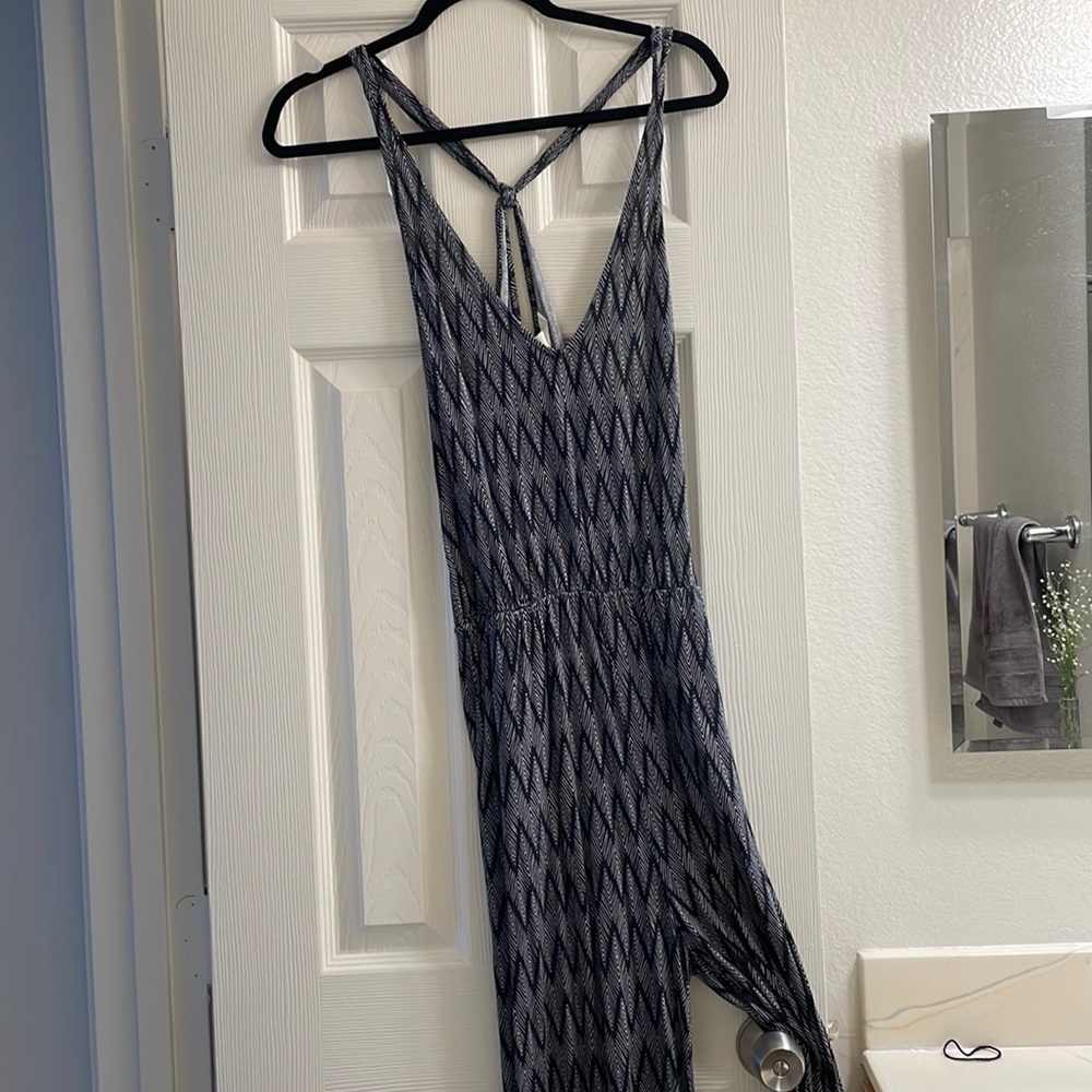 Comfortable V-neck jumpsuit